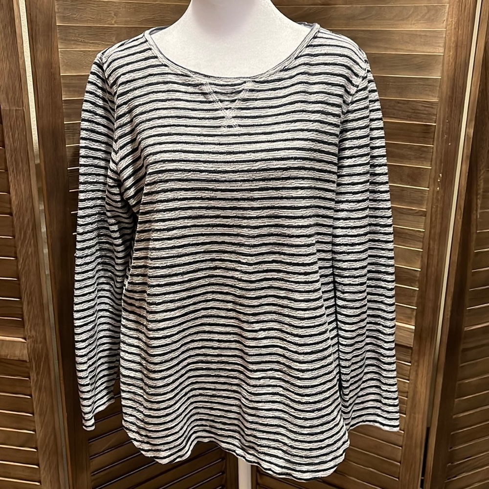 Lands’ End top size M